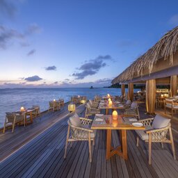 Malediven-Anantara-Kihavah-Villas-restaurant