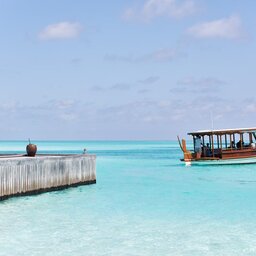 Malediven-Conrad-Rangali-koppel-op-pier
