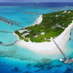 Malediven-Laamu-Atoll-Six-Senses-Laamu-luchtfoto-resort-volledig