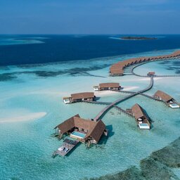 Malediven-Maafushi-Como-Cocoa-Island-Hotel-luchtfoto-watervilla's