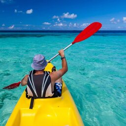 Malediven-South-Ari-Atoll-Lily-Beach-kajak