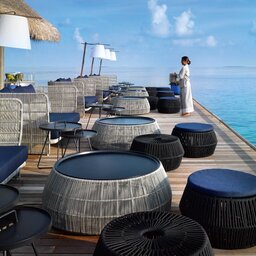 Malediven-Velaa-Private-Island-Aragu-restaurant-Cru-lounge