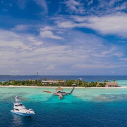 Malediven-Voavah-eiland-Four-Seasons-Baa-Atoll-resort-overzicht
