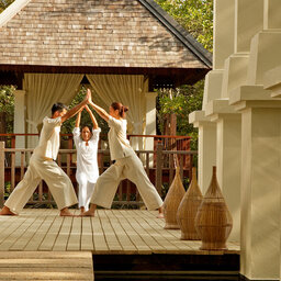 Maleisië-Kota-Kinabalu-Gaya-Island-Resort-yoga