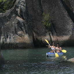 Maleisië-westkust-Pangkor-Laut-Resort-kajak