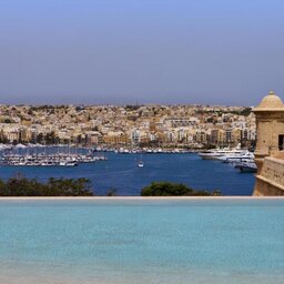 Malta-Valetta-The Phoenicia-uitizcht zwembad