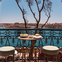 Malta-Valletta-Hotel-Iniala-Harbour-House-view