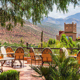 Marokko-Atlasgebergte-Kasbah-Tamadot-Terras