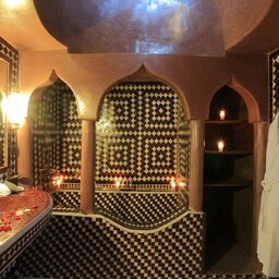 Marokko-Marrakesh-Riad-Alma-Badkamer-Suite-Chocolat