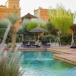 Marokko-Ouarzazate-Omgeving-Riad-Ksar-Ighnda-Zwembad