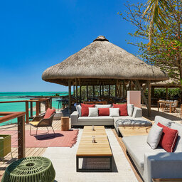 Mauritius-noorden-Paradise-Cove-Hotel-peninsula-bar