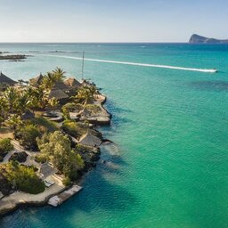 Mauritius-Paradise-Cove-Hotel-luchtfoto-2