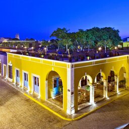 Mexico-Yucatan-Campeche-Hotels-Hacienda-Puerta-Campeche-gebouw