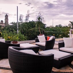 Mexico-Yucatan-Chichen-Itza-Hotels-Meson-del-Marques-terras-1