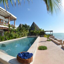 Mexico-Yucatan-Isla-Holbox-Hotels-Las-Nubes-de-Holbox-zwembad
