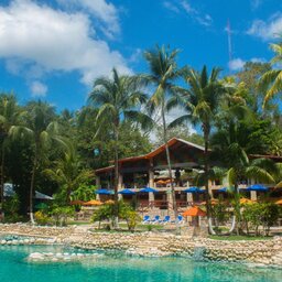 Mexico-Zuid-Mexico-Chiapas-Hotels-Chan-Kah-Village-Resort-gebouw-zwembad
