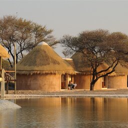 Namibie-Etosha-East-hotel-Onguma Bush Camp-Hutten-Exterieur