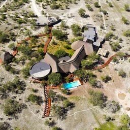 Namibie-Etosha-West-hotel-Etosha Oberland Lodge-Bovenaanzicht