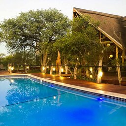 Namibie-Etosha-West-hotel-Etosha Oberland Lodge-Zwembad