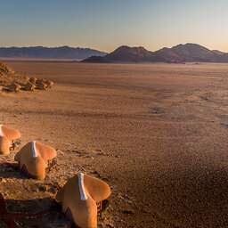 Namibië-Sossusvlei-Desert Hills Lodge-bovenaanzicht-omgeving