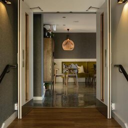 Nieuw-Zeeland-Marlborough-Hotels-14th Lane Urban Hotel-lounge ingang