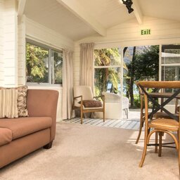 Nieuw-Zeeland-Marlborough-Hotels-Furneaux Lodge-cottage-living