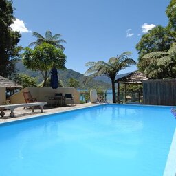 Nieuw-Zeeland-Marlborough-Hotels-Punga Cove Resort-Zwembad