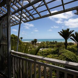Nieuw-Zeeland-westcoast-hotel-Scenic Hotel Punakaiki-balcony vie