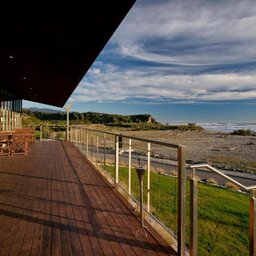 Nieuw-Zeeland-westcoast-hotel-Scenic Hotel Punakaiki-terras