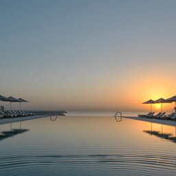Oman-Muscat-Kempinski-infinity zwembad