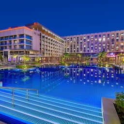 Oman-Muscat-W Hotel-zwembad