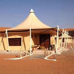 Oman-woestijn-Desert Nights Camp-tent