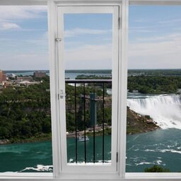 Oost-Canada-Niagara-Falls-Sheraton-Fallsview-Hotel-uitzicht