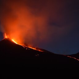 Oost-Sicilie-Etna-vulkaan-lava