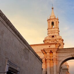 Peru-Arequipa-Excursie-Citytour-Kathedraal-Toren