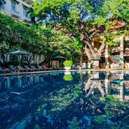 Phnom-Penh-Raffles-hotel-le-royal-pool2