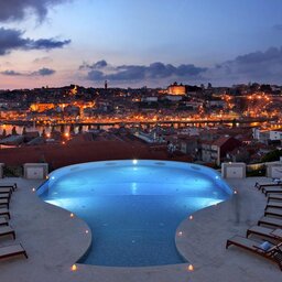 Portugal-Porto-Hotel-The-Yeatman-zwembad1