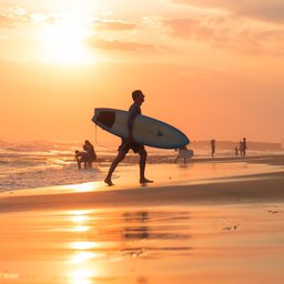 rsz_indonesië-bali-de-zuidkust-canggu-surfer