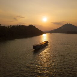 rsz_laos-mekong-boot