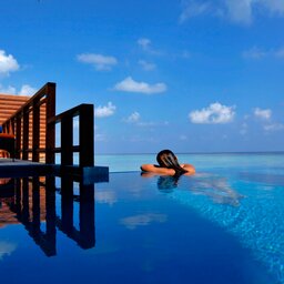 rsz_malediven-south-malé-atoll-velassaru-water-villa-met-zwembad