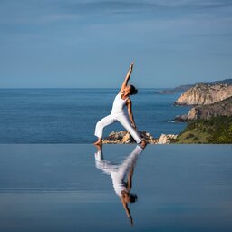 rsz_vietnam-stranden-zuid-vietnam-cliff-pool-yoga