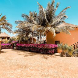 Senegal-Saly-Lamantin-Beach-Resort-&-Spa-tuin-wandelpad