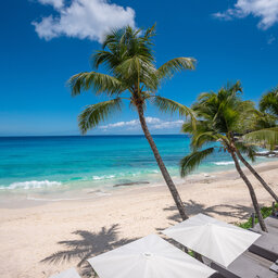 Seychellen-Mahe-Carana-Beach-strand