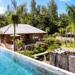 Seychellen-Mahe-L'Escale-Resort-Marina-&-Spa-spa-infinity-zwembad