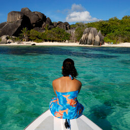 Seychellen-Praslin-algemeen-vrouw-boot