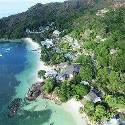 Seychellen-Praslin-LArchipel-luchtfotoJPG