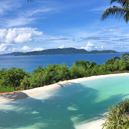 Seychellen-Praslin-Le-Chateau-De-Feuilles-Ocean-view-deluxe-suite-met-zwembad