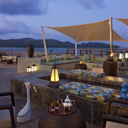 Seychellen-Praslin-Raffles-Praslin-Takamaka-Terrace-&-Shisha-Lounge