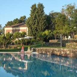 Sicilie-Oost-Sicilie-Monaci-delle-Terre-Nere-zwembad