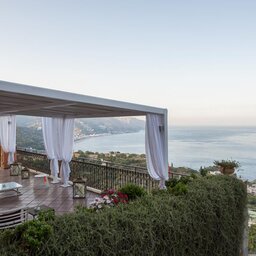 Sicilie-Oost-Sicilie-Taormina-Grand-Hotel-Miramare-terras